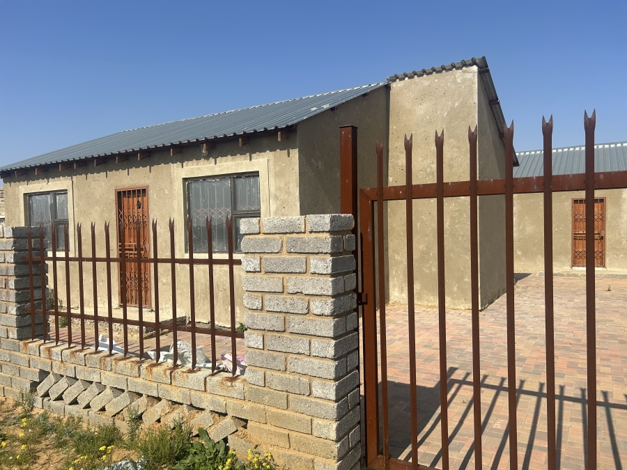 8 Bedroom Property for Sale in Rammulotsi Free State